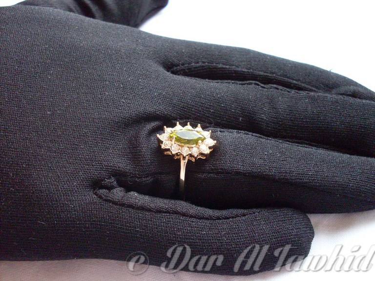 bague de couleur verte